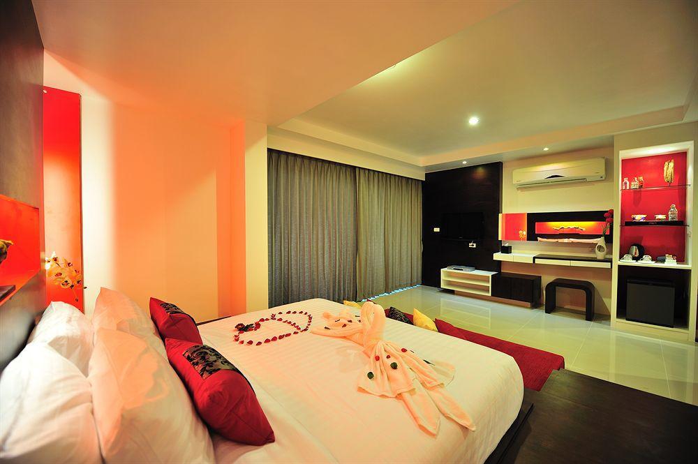 Alfresco Phuket Hotel Patong Buitenkant foto