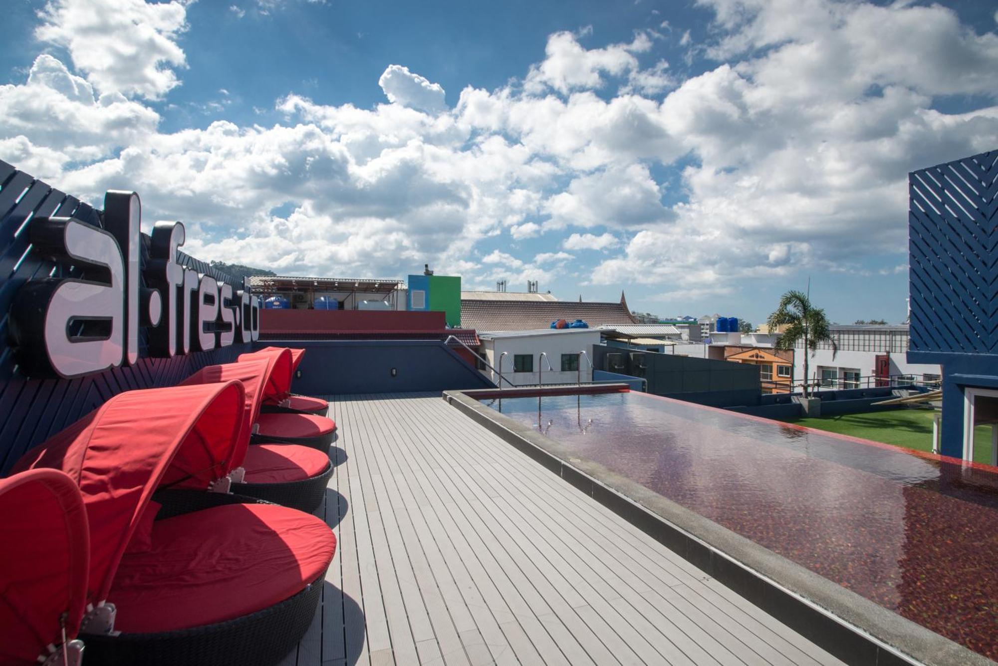 Alfresco Phuket Hotel Patong Buitenkant foto