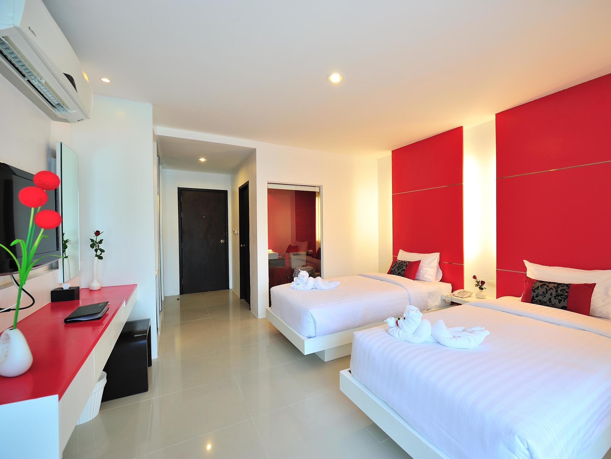 Alfresco Phuket Hotel Patong Buitenkant foto