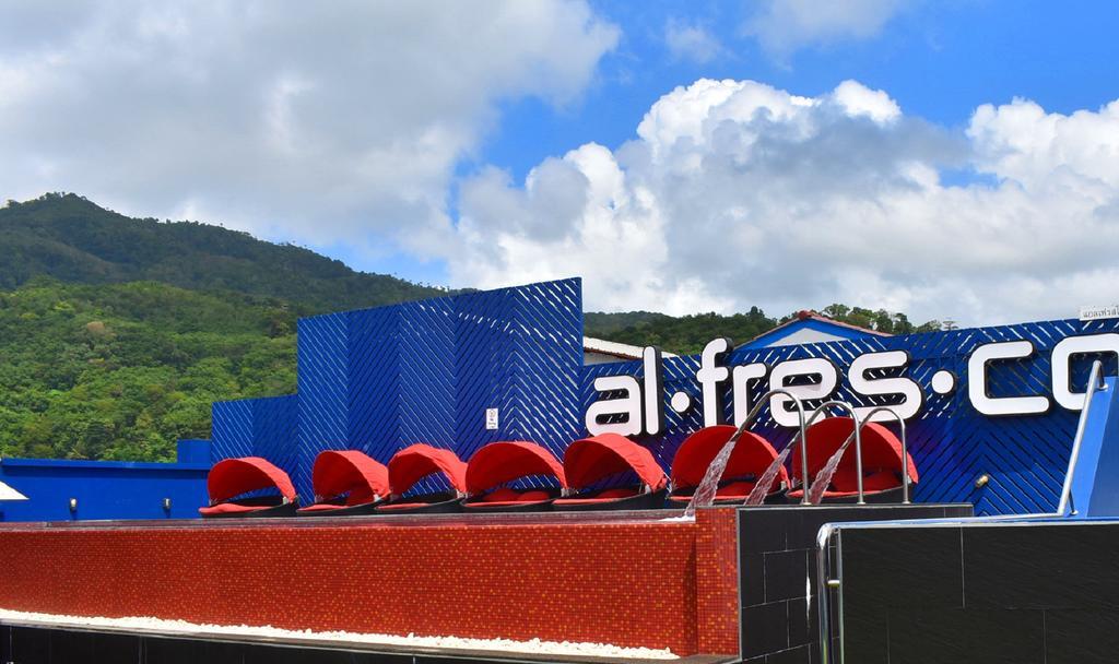 Alfresco Phuket Hotel Patong Buitenkant foto