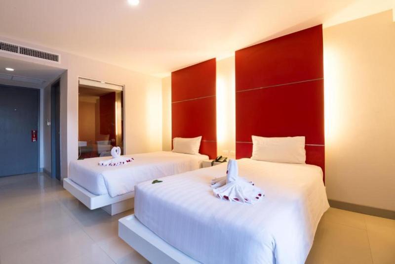 Alfresco Phuket Hotel Patong Buitenkant foto